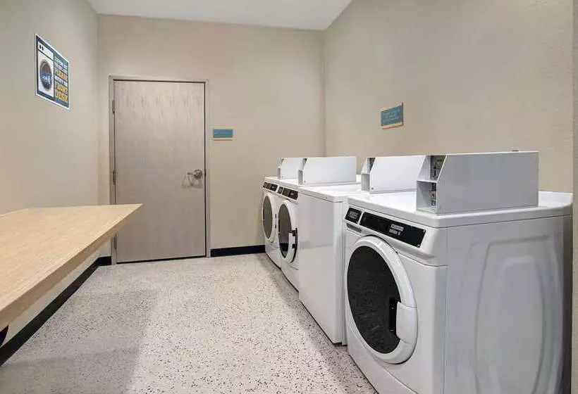 هتل Home2 Suites By Hilton Yuma Pivot Point