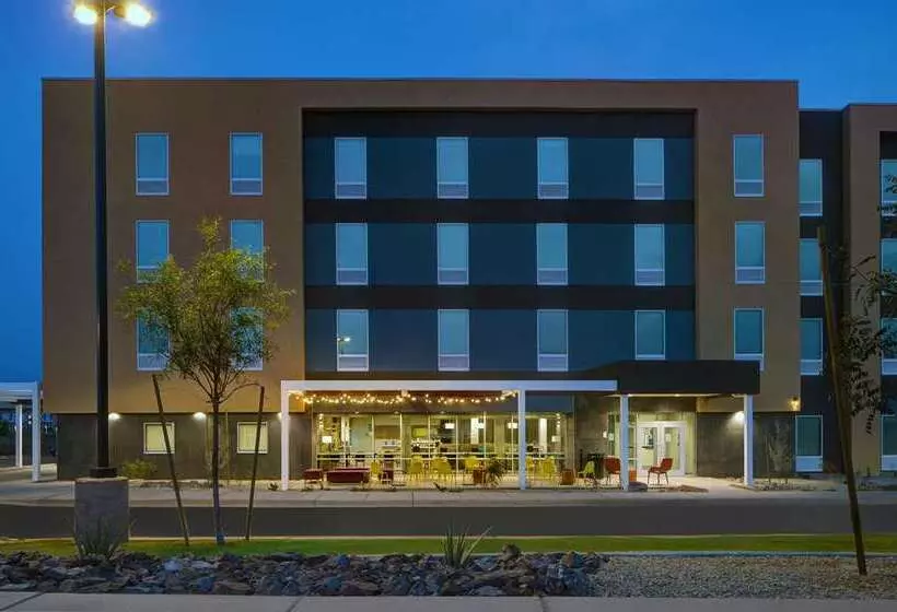 هتل Home2 Suites By Hilton Yuma Pivot Point