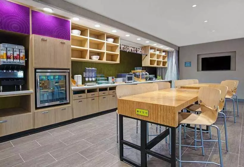 هتل Home2 Suites By Hilton Yuma Pivot Point