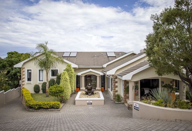 Отель Orange Inn Knysna