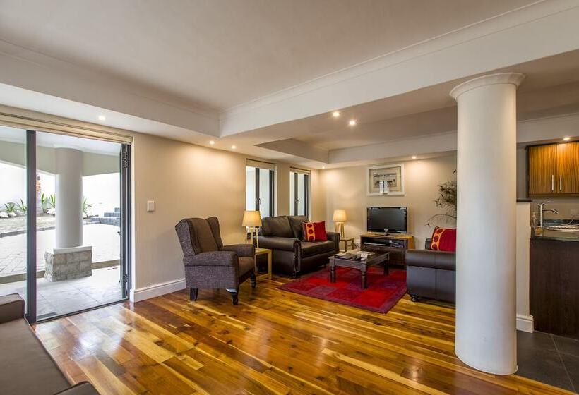 Отель Orange Inn Knysna