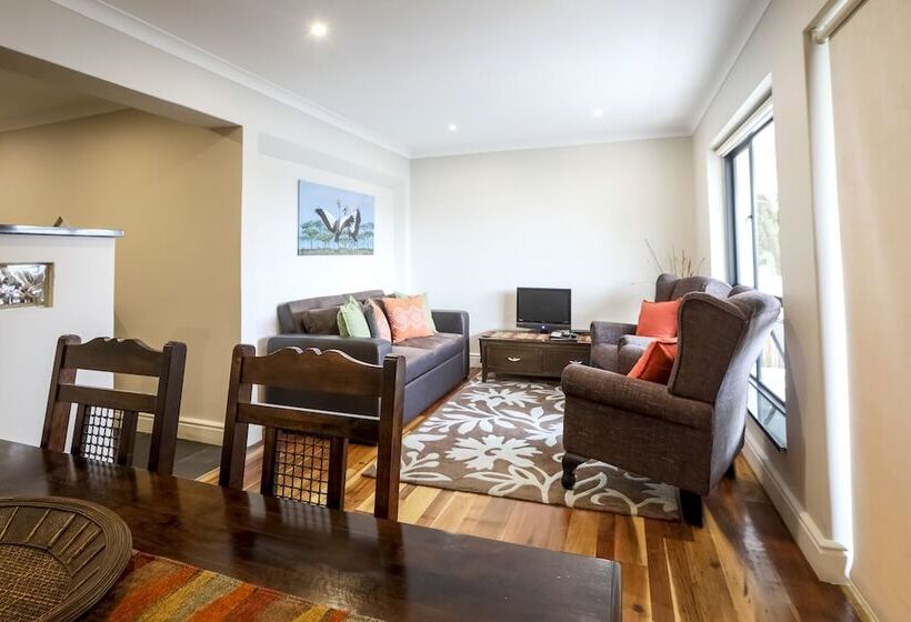 Отель Orange Inn Knysna