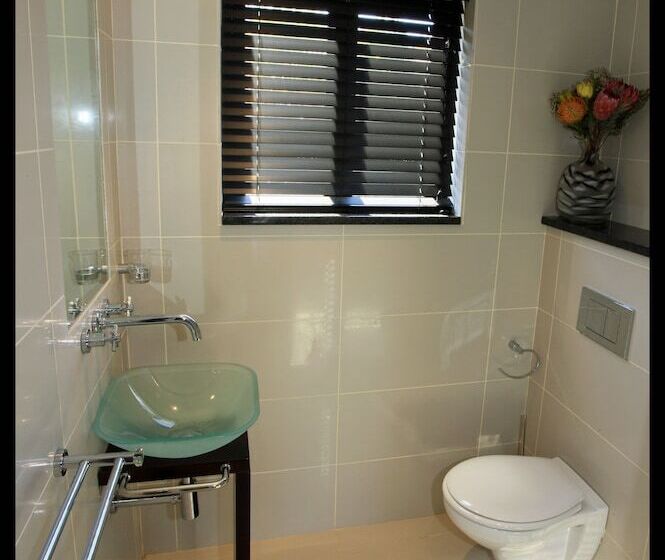 Отель Orange Inn Knysna