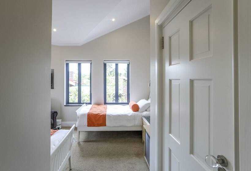 Отель Orange Inn Knysna