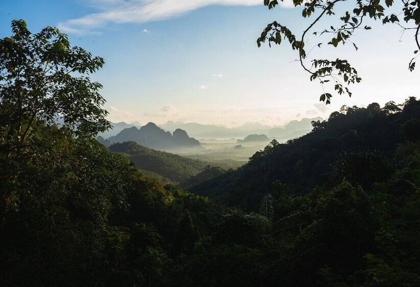 호텔 Our Jungle House