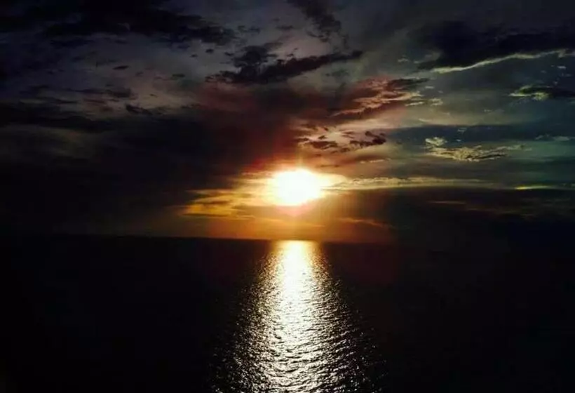 Hotelli Ocean View Resort   Koh Sichang