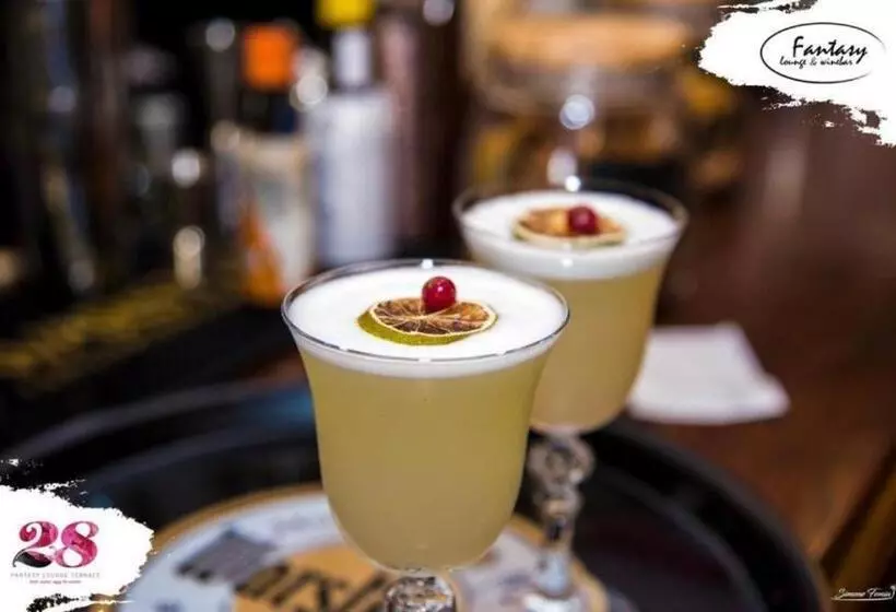 تختخواب و صبحانه Pepper Suite