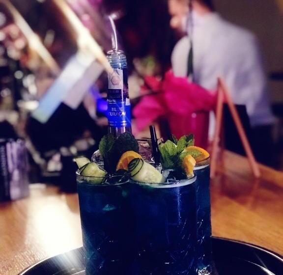 تختخواب و صبحانه Pepper Suite