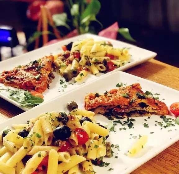 تختخواب و صبحانه Pepper Suite