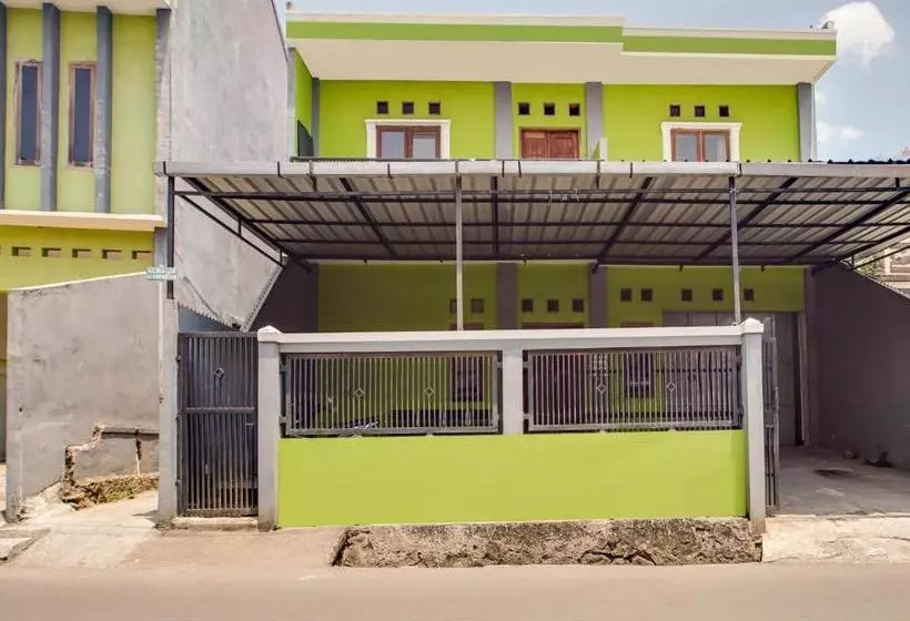 Hotelli Spot On 3708 Rancabali Homestay