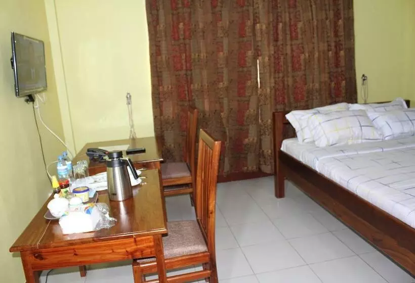 هتل Arusha Family Retreat Resort