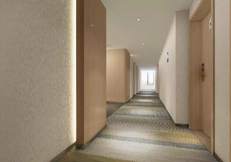 Hotelli Holiday Inn Express Urumqi Station By Ihg