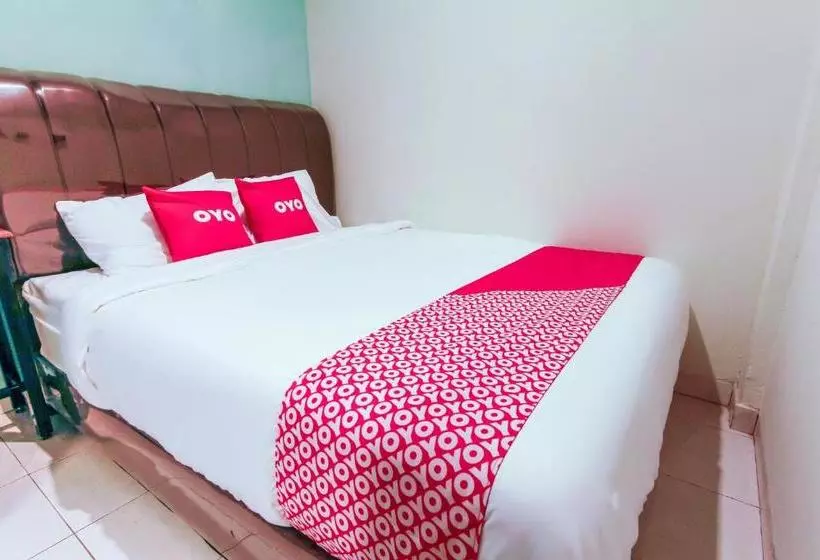 ホテル Oyo 3493 Nami House