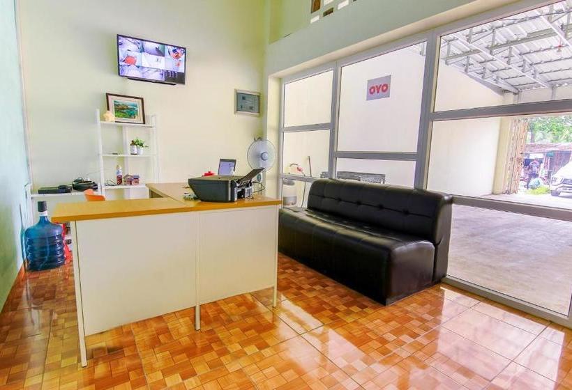 هتل Oyo 3493 Nami House