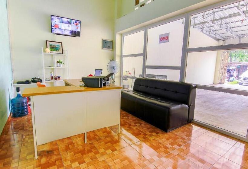 هتل Oyo 3493 Nami House