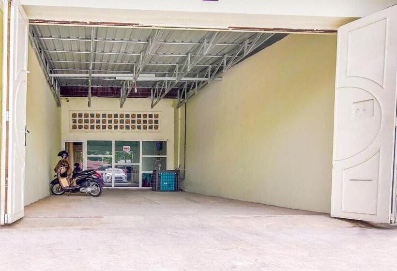 هتل Oyo 3493 Nami House