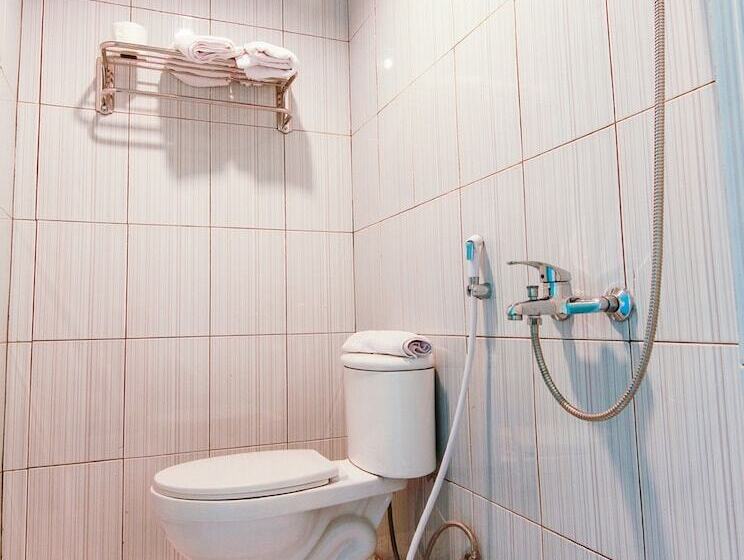 هتل Oyo 3493 Nami House