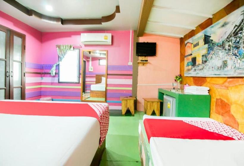 בית מלון כפרי Oyo 947 Therm Suk Resort