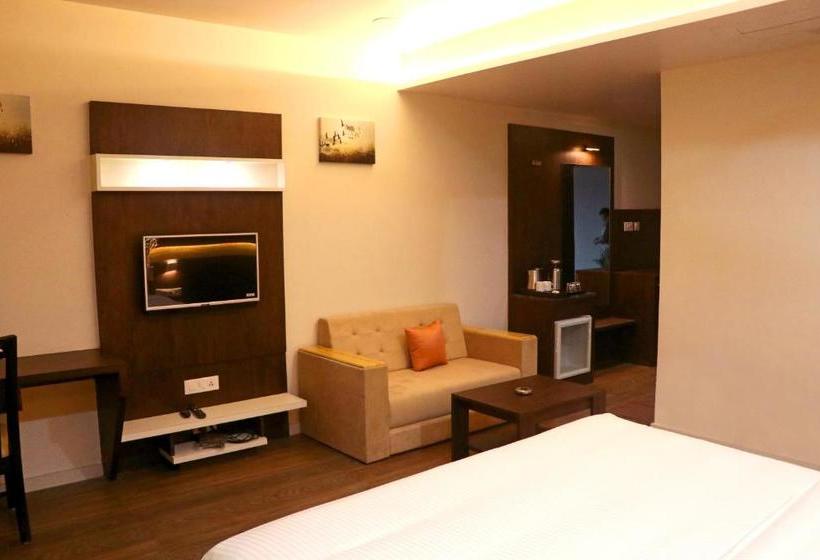 Hotel The Grand Astoria Somanth