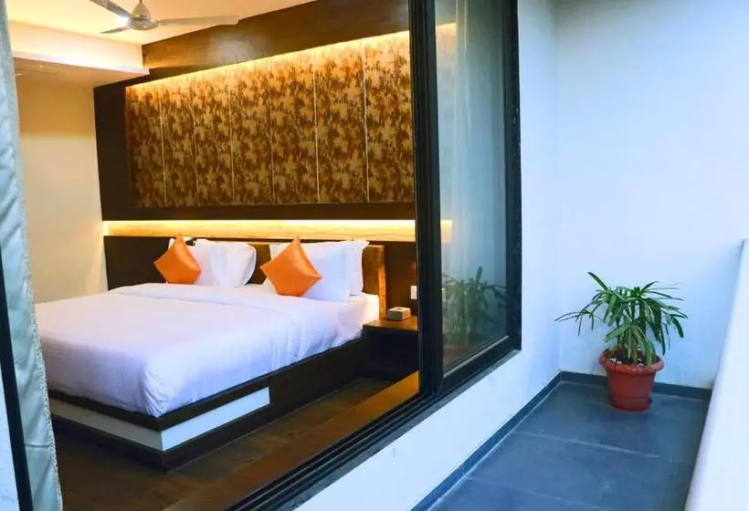 ホテル The Grand Astoria Somanth