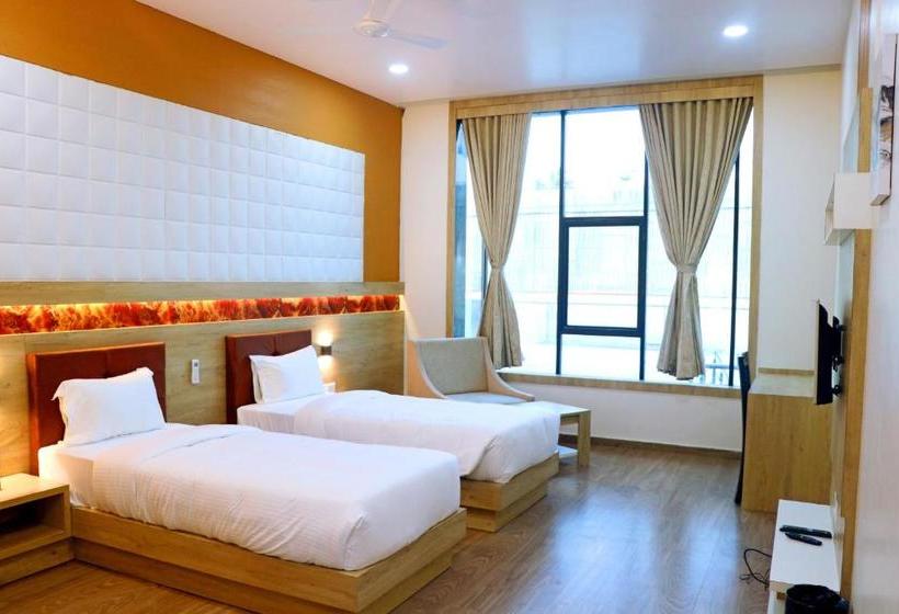 Hotel The Grand Astoria Somanth