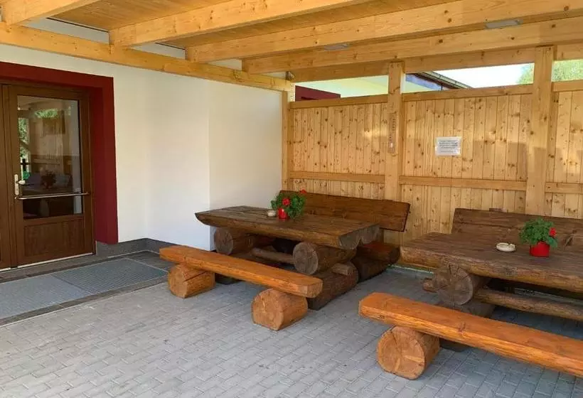 ペンション Penzion Lenka