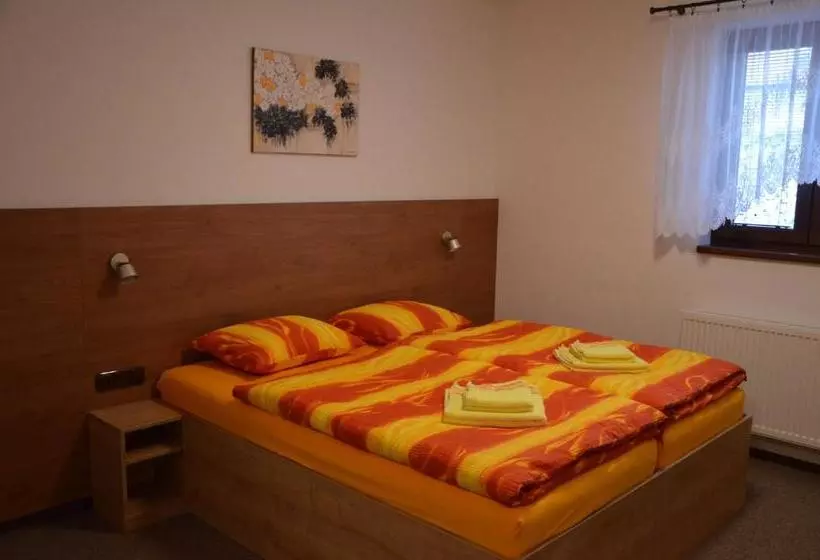 ペンション Penzion Lenka