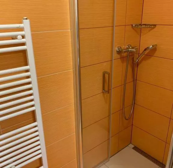 ペンション Penzion Lenka