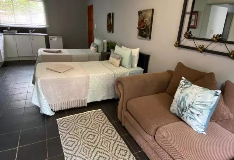 پانسیون Tula@159