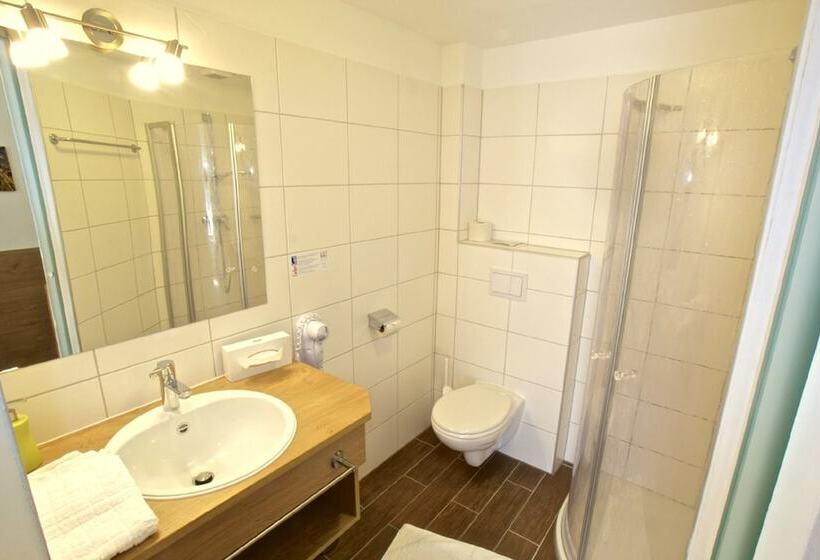 Gasthof Hotel Zur Linde