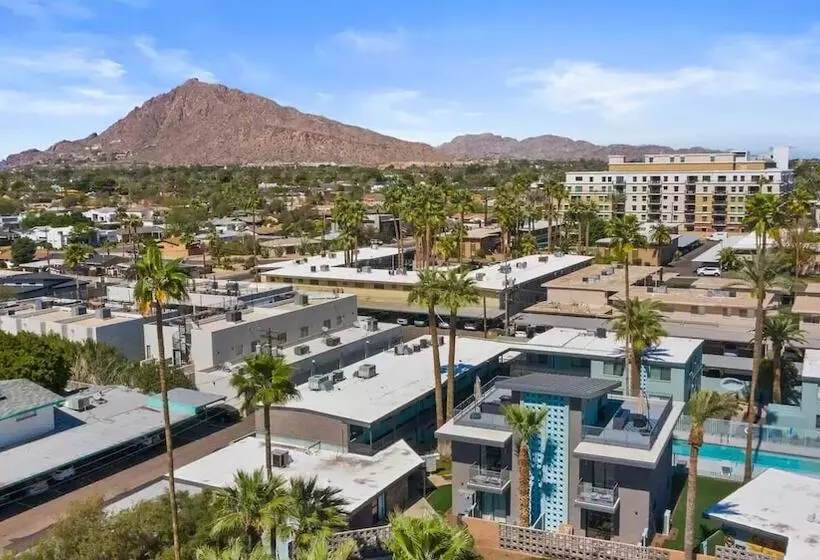 ベッドアンドブレックファースト Walkable Ots Mid Century Condo Pool