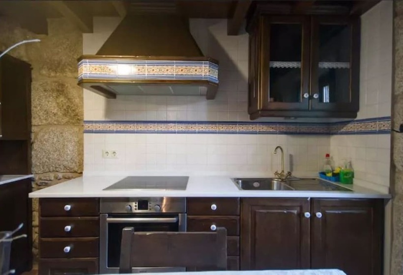 106307 House In Vilar De Parada