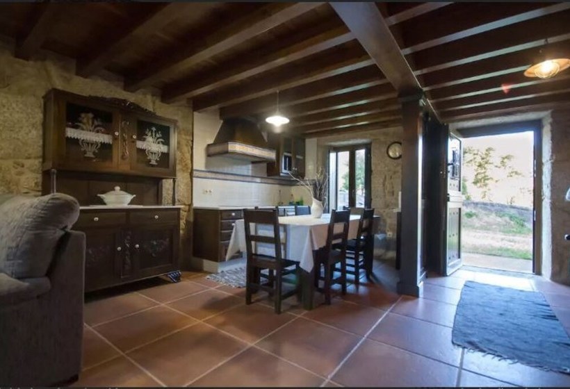 106307 House In Vilar De Parada