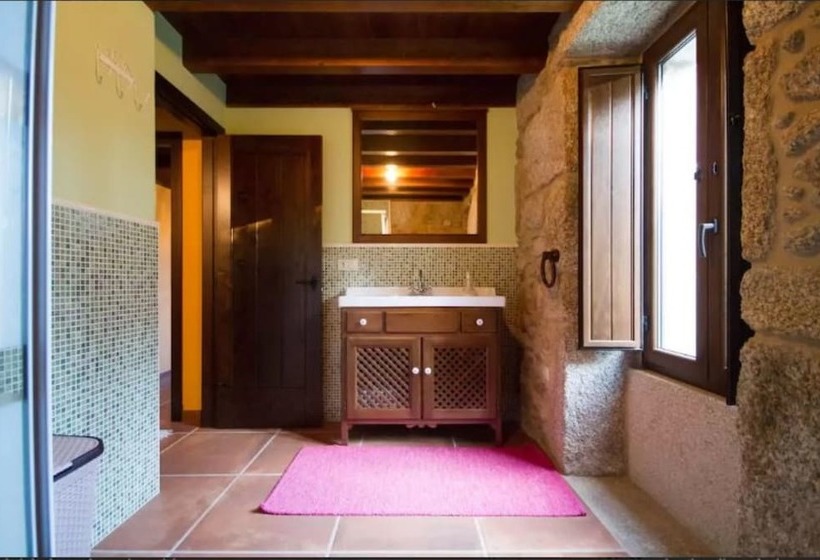 106307 House In Vilar De Parada