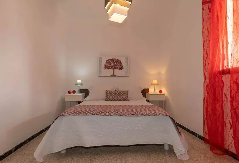 Casa De Vacaciones Con Piscina Compartida Ii
