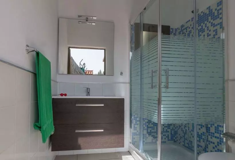 Casa De Vacaciones Con Piscina Compartida Ii