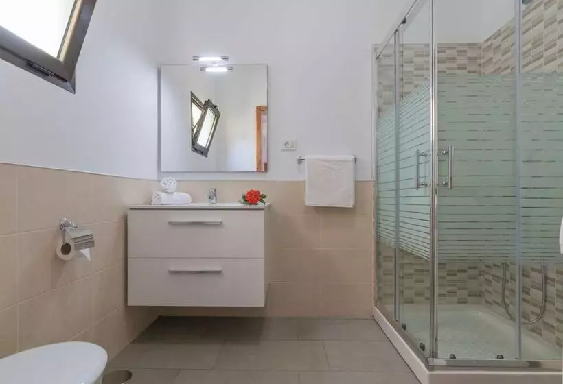 Casa De Vacaciones Con Piscina Compartida Ii