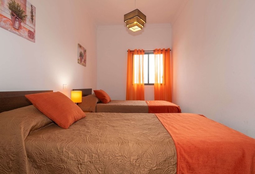 Casa De Vacaciones Con Piscina Compartida Ii