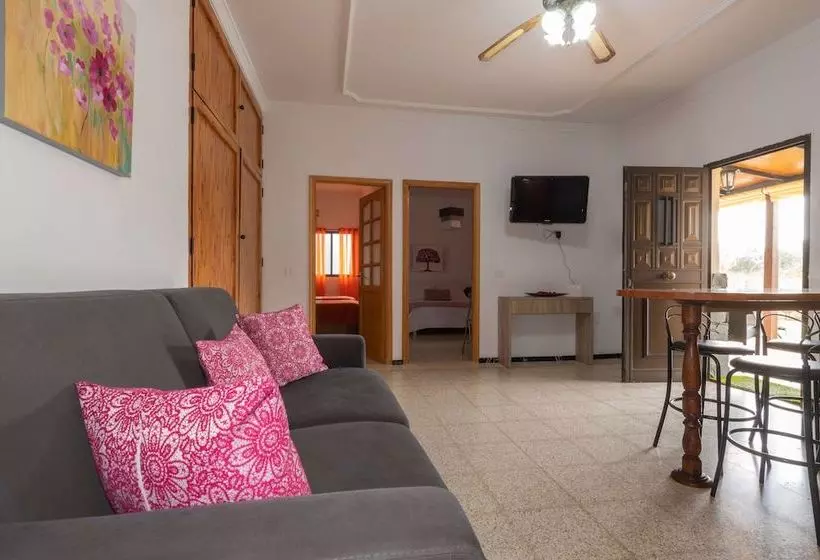 Casa De Vacaciones Con Piscina Compartida Ii