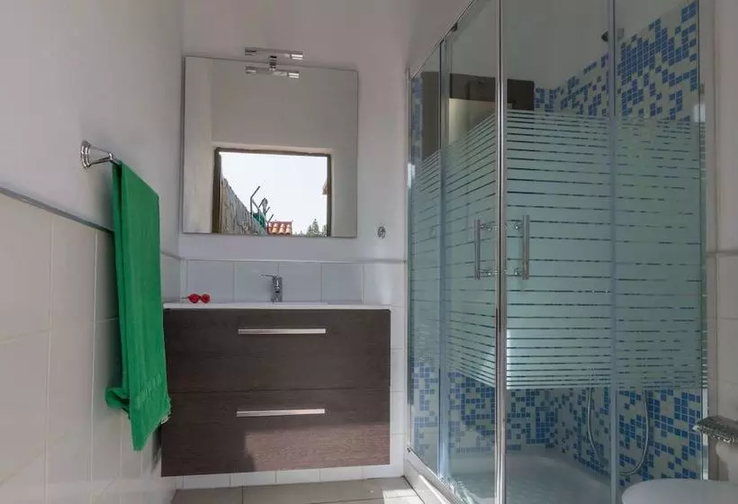 Casa De Vacaciones Con Piscina Compartida Ii