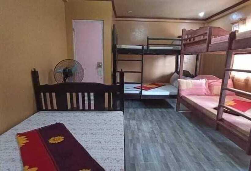 Hotel Megi Beach House