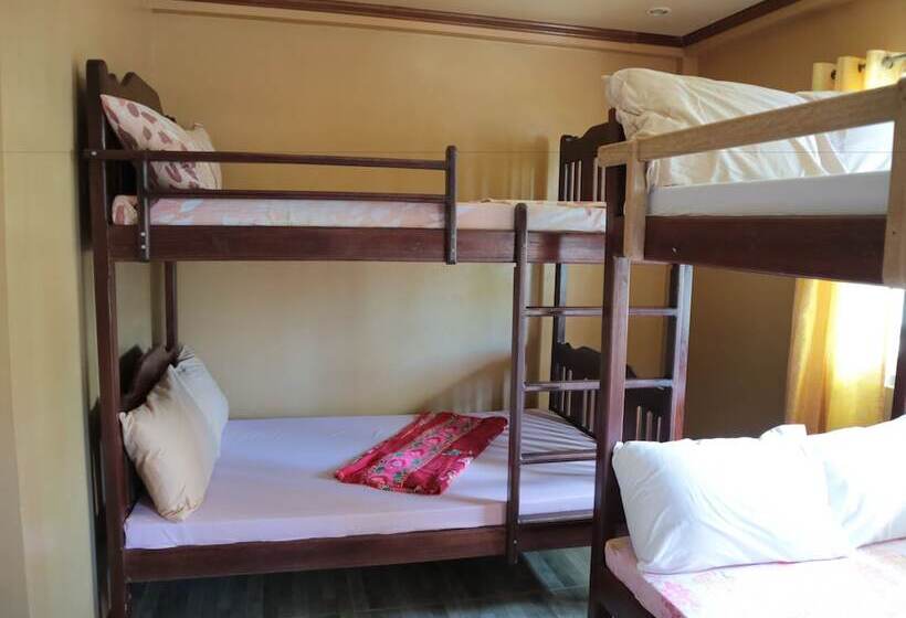 Hotel Megi Beach House