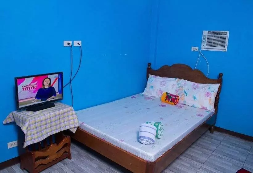 Hotelli Megi Beach House