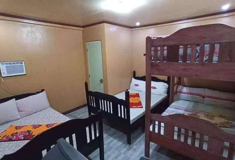 Hotel Megi Beach House