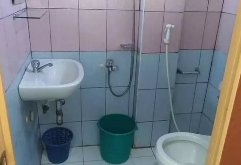 Hotelli Megi Beach House