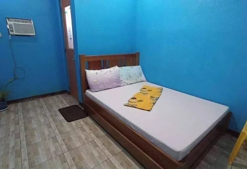 Hotelli Megi Beach House