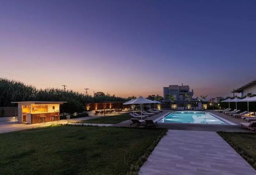 هتل V Luxury Suites