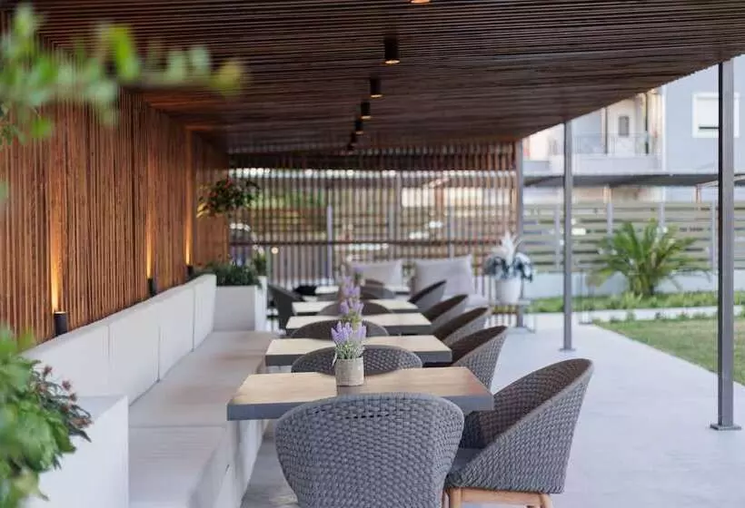 هتل V Luxury Suites