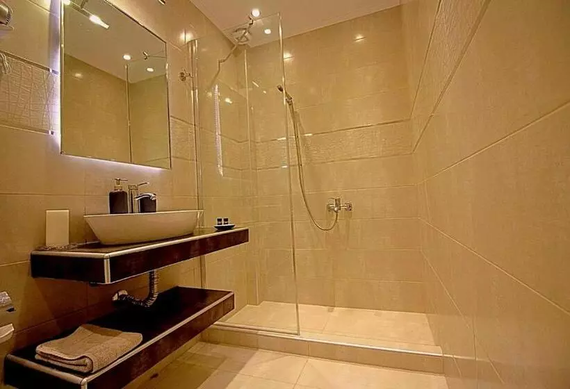 Imagine Luxury Suites