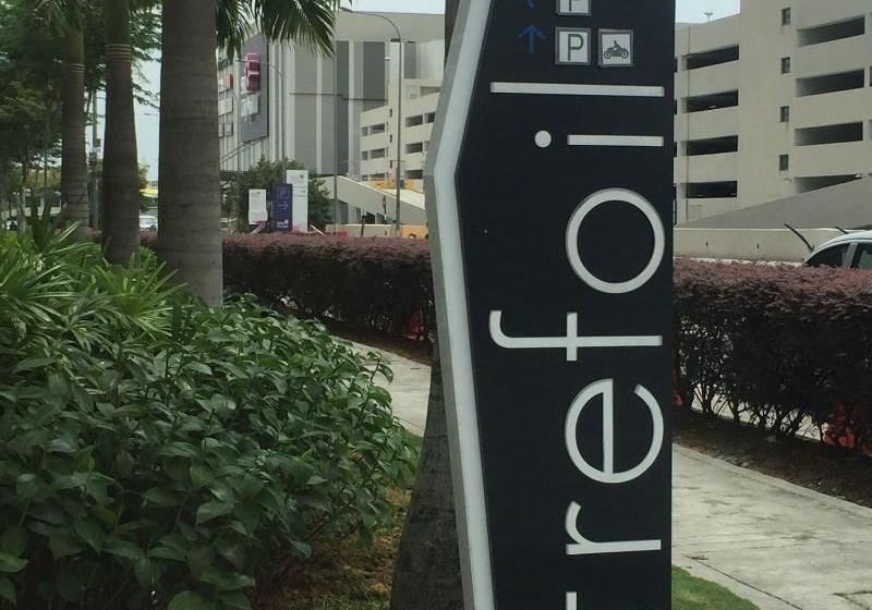 بنسيون Allbes Accommodation Trefoil